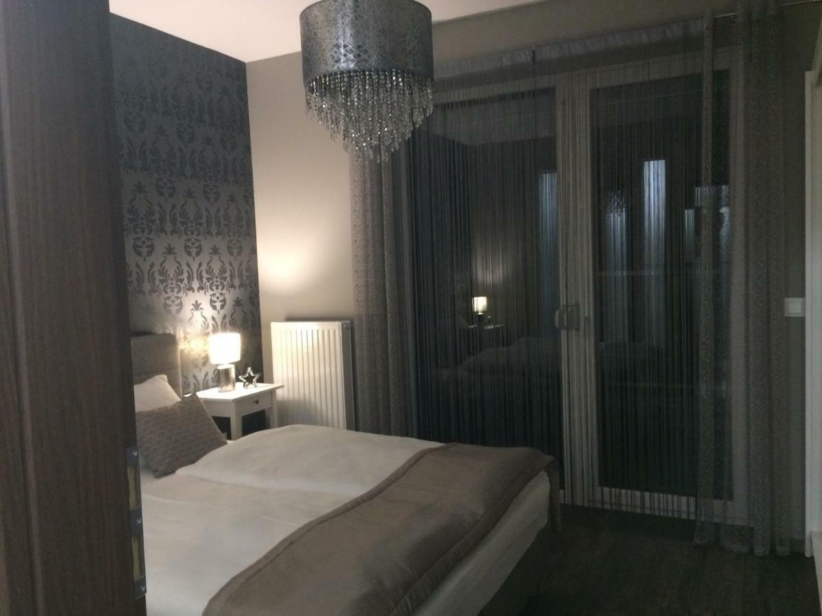 Orient Suite Sarvar Exterior photo